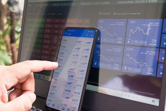 Top 4 strategies to grow a small investing account