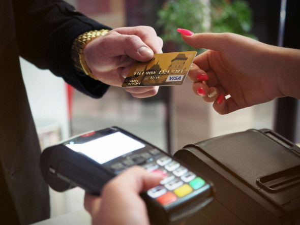 Exploring the Benefits of a Bank Card Scanner