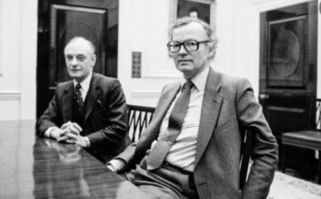 Sir Kit McMahon obituary