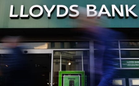 Lloyds to let customers use Halifax and BoS branches, raising job cut fears