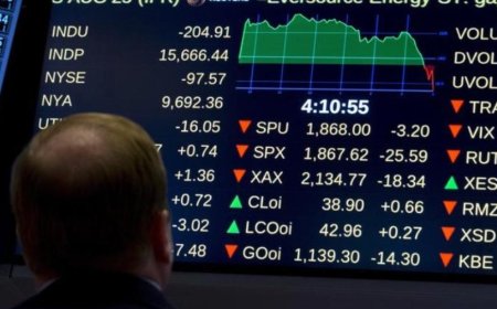 US stocks steady after selloff; Fed meeting in spotlight