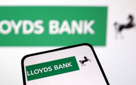 Lloyds to warn 3,000 staff they face sack for ‘underperformance’