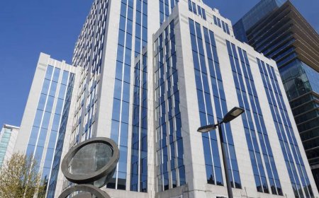 Calls for Russia’s frozen assets held in Belgium to be used in rebuilding Ukraine