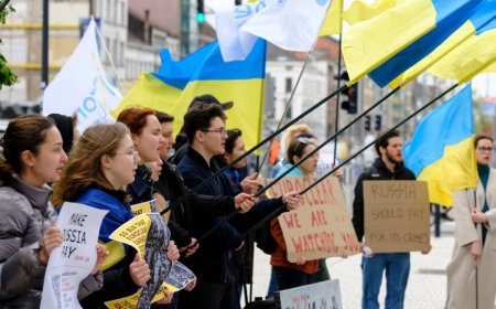 Ukraine must urgently be given the €300bn of frozen Russian assets Phillip Inman