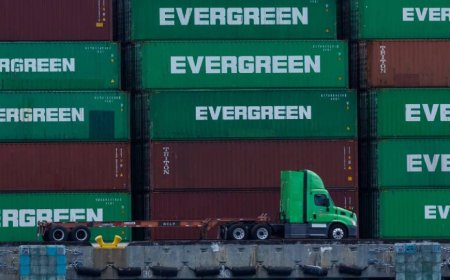 Most retail executives expect Trump to walk back ‘reciprocal’ tariffs, survey finds