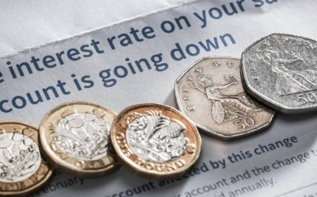 High street banks lose £100bn in deposits as UK savers shift to online rivals