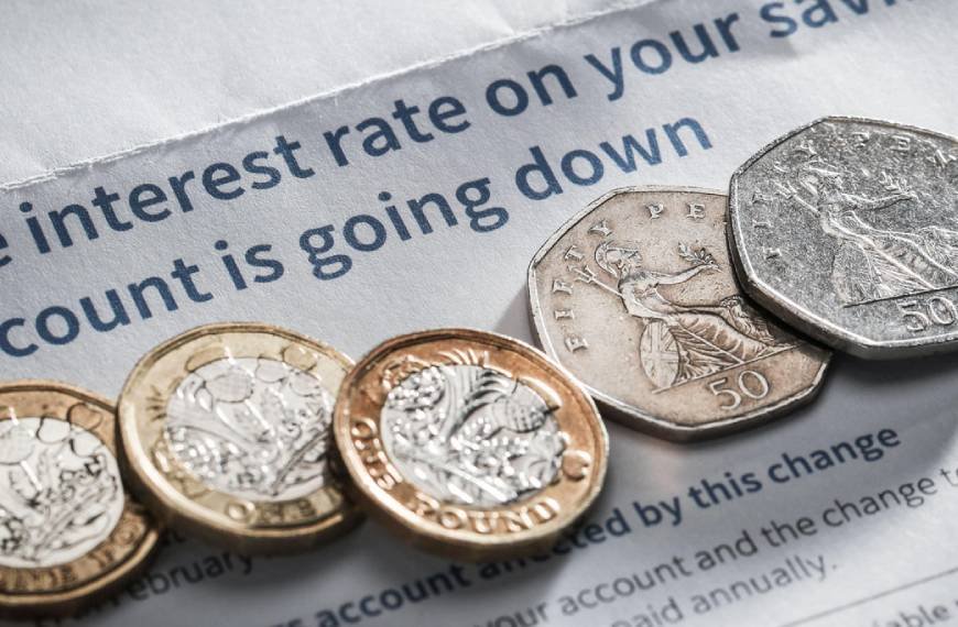High street banks lose £100bn in deposits as UK savers shift to online rivals