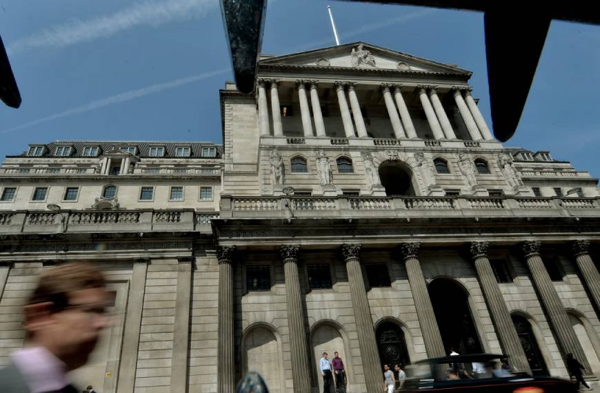Treasury should tax big banks on quantitative easing windfalls, argues thinktank