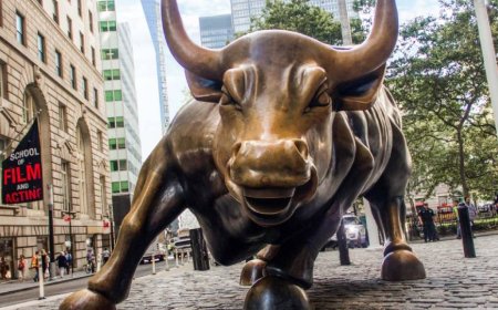 Why Wall Street’s old ‘wall of worry’ and new ‘debasement trade’ are boosting gold, bitcoin in typically volatile October