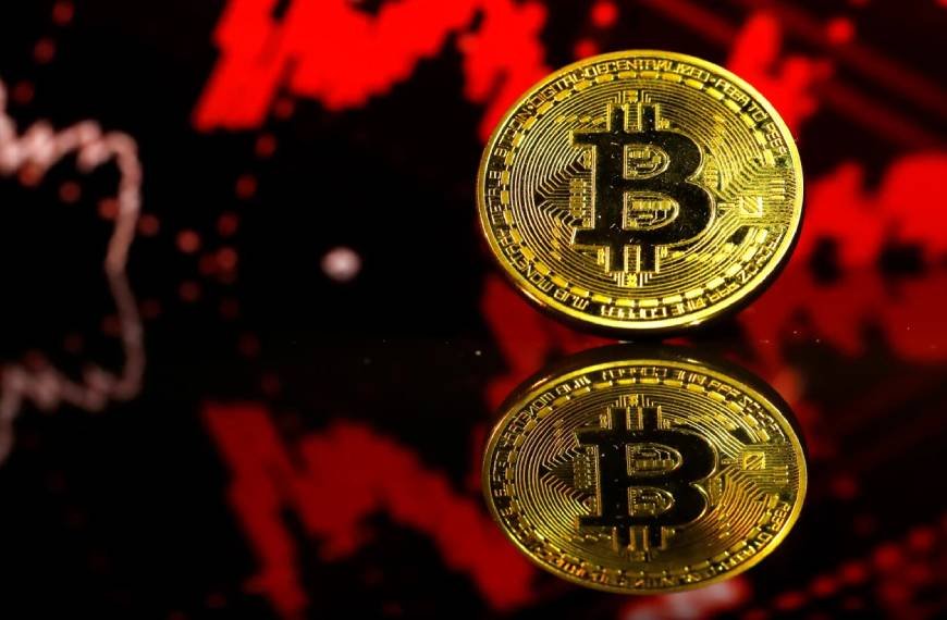 Bitcoin continues slide that’s roiling markets, threatens to break below $80,000
