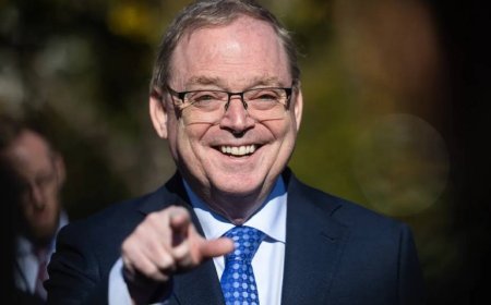 As regime change looms at the Fed, one candidate emerges as front-runner for chair