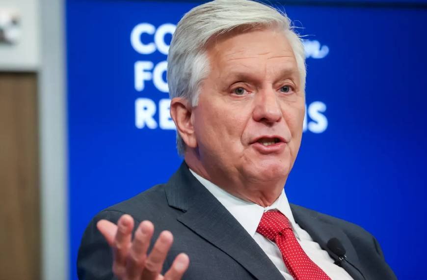 Waller had a ‘strong interview’ for Fed chair with Trump as president appears to turn focus to job market