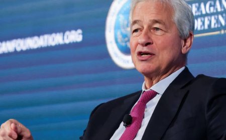 Trump threatens to sue JPMorgan Chase for ‘debanking’ him