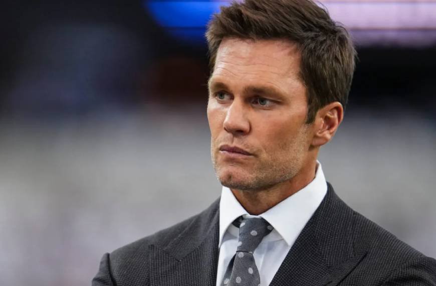 JPMorgan Chase taps Dwyane Wade, Tom Brady for new athlete wealth management push