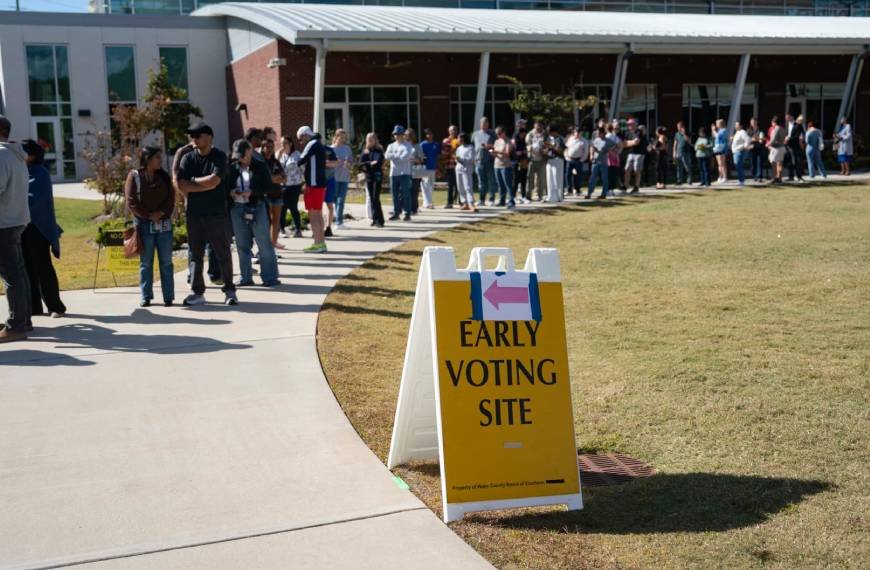 Some investors have midterm election jitters. Here’s what history shows about stocks